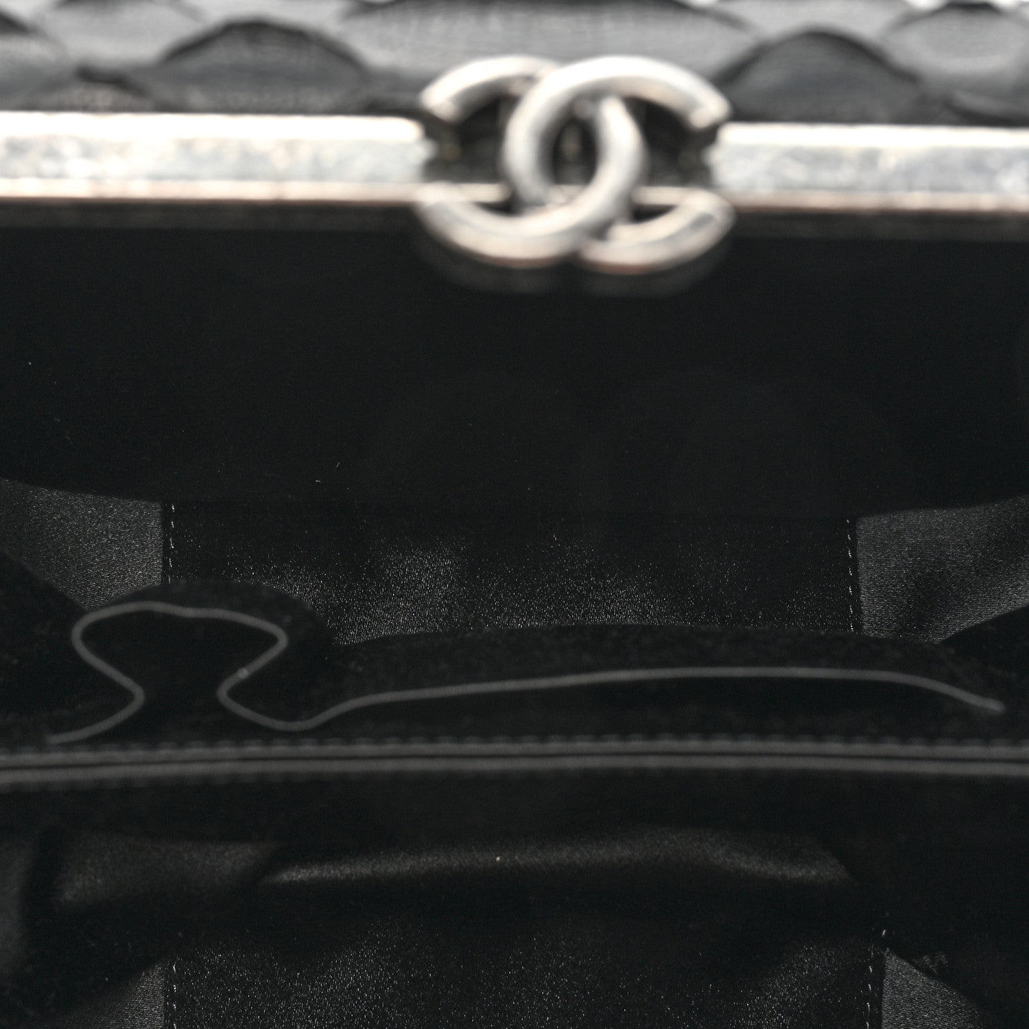 Chanel Snakeskin Box Kisslock Crosssbody Black 6 of 14