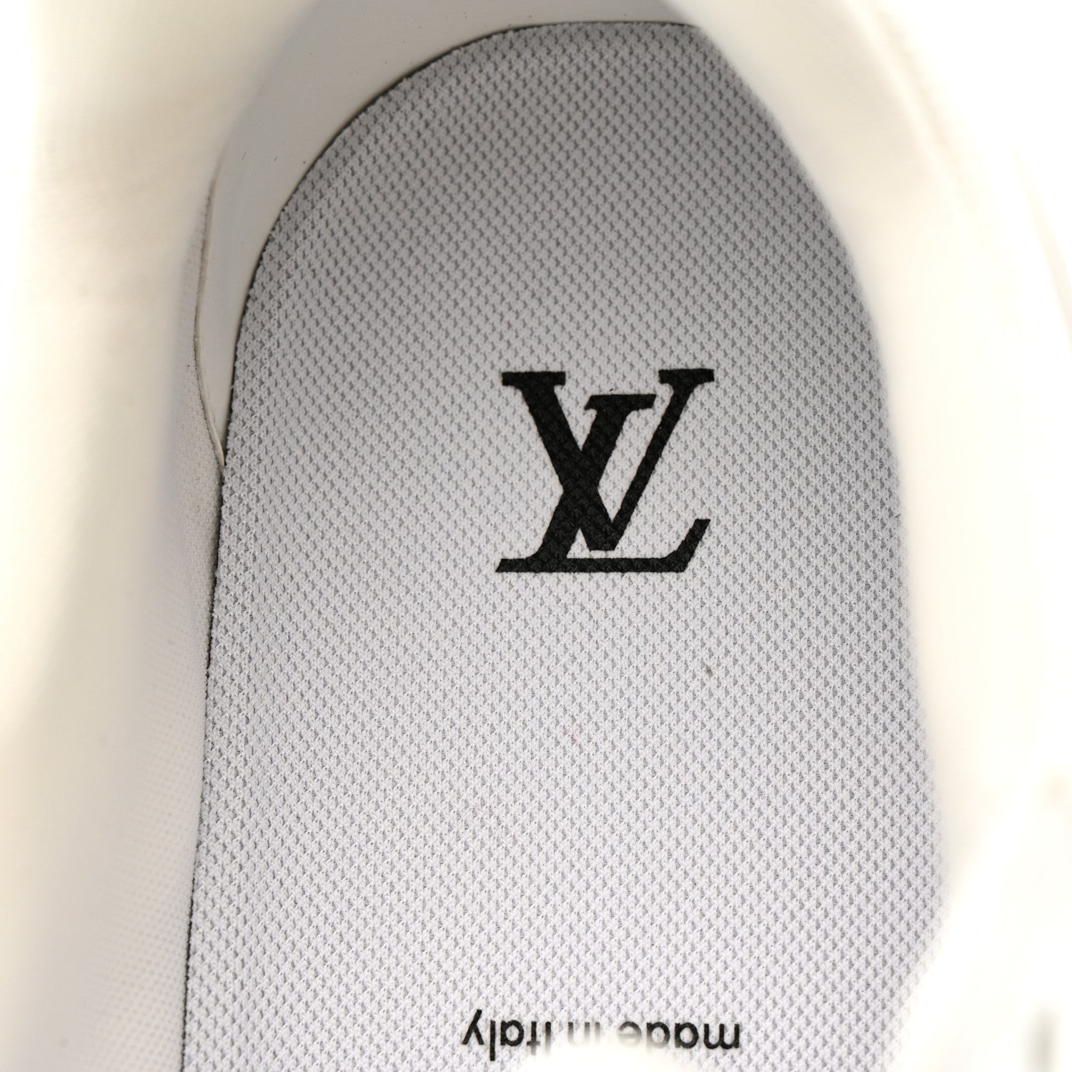 Louis Vuitton Calfskin Monogram Mens LV Trainer Sneakers 10 White 8 of 10