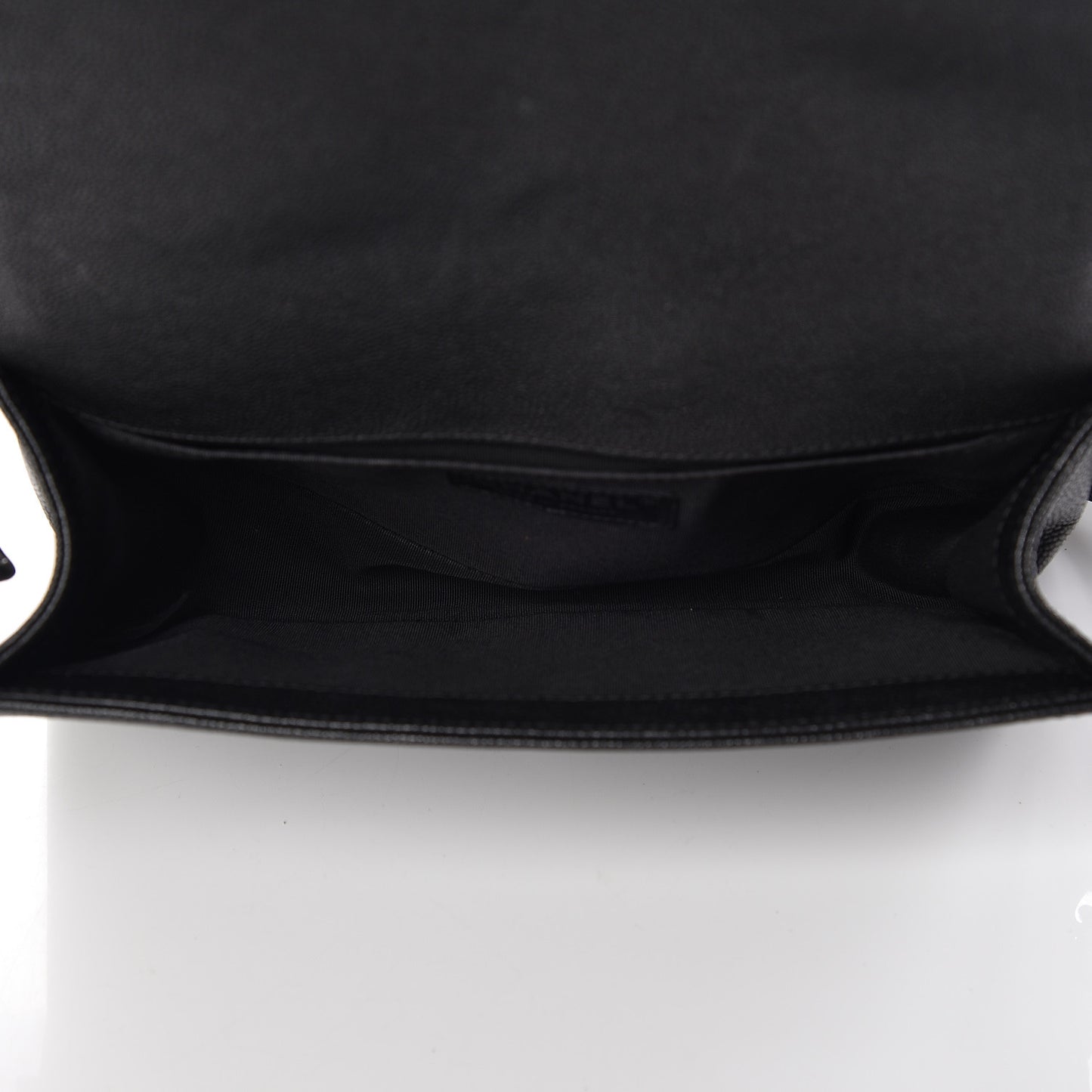 Caviar Quilted Medium Boy Flap Black