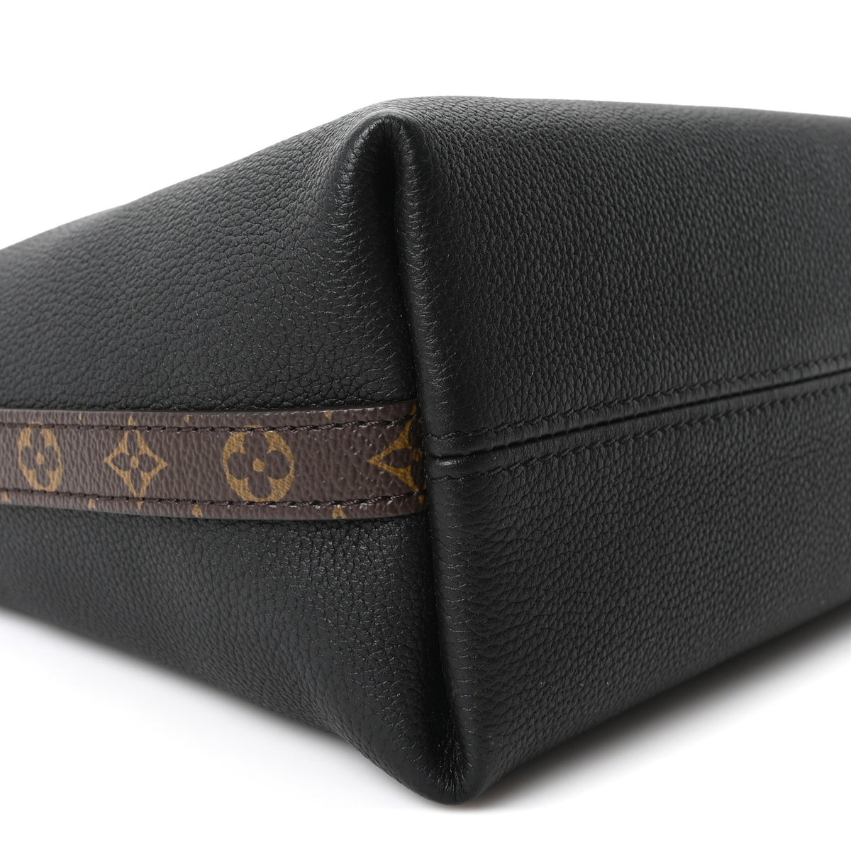 Calfskin Multipass Black