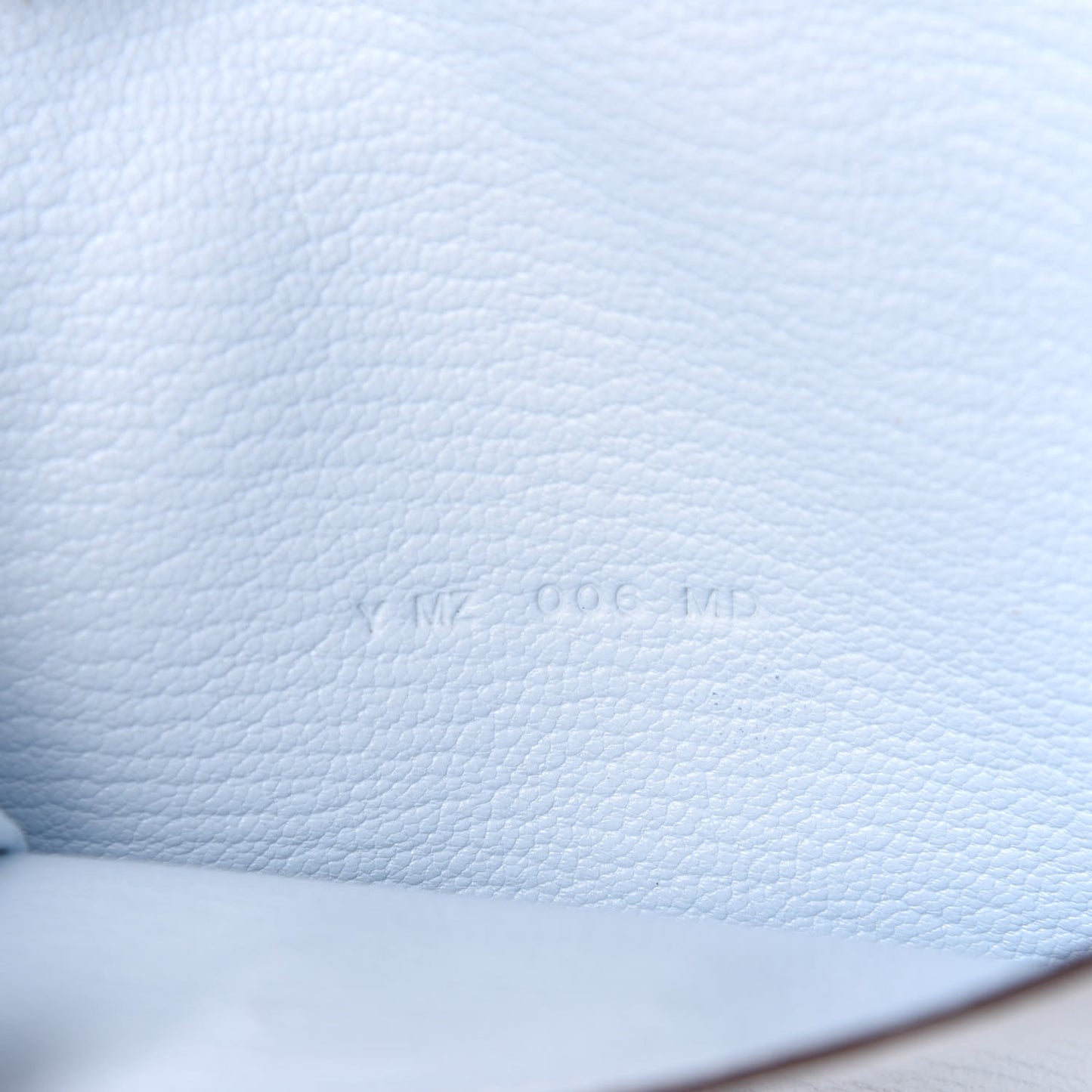 Chevre Mysore Kelly Pocket Compact Wallet Bleu Brume