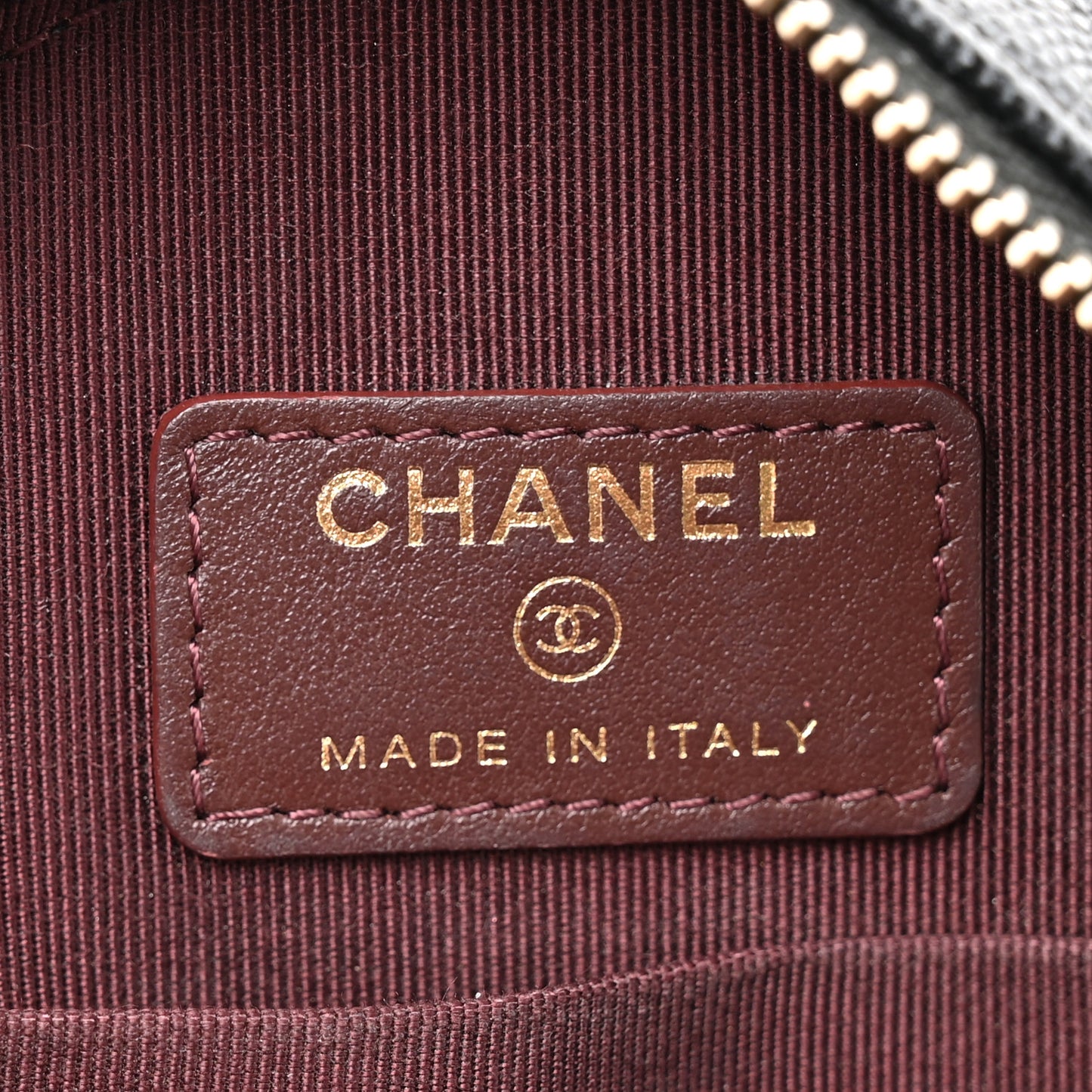 Caviar Quilted Round Clutch With Chain Black