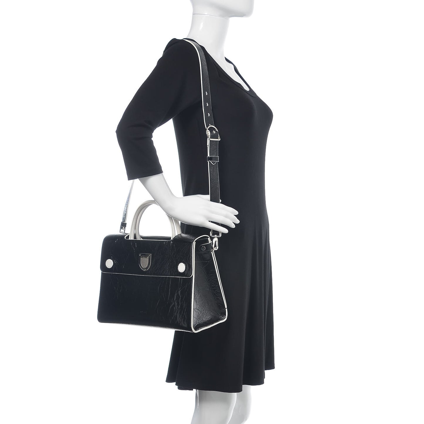 Crinkled Calfskin Medium Diorever Flap Black