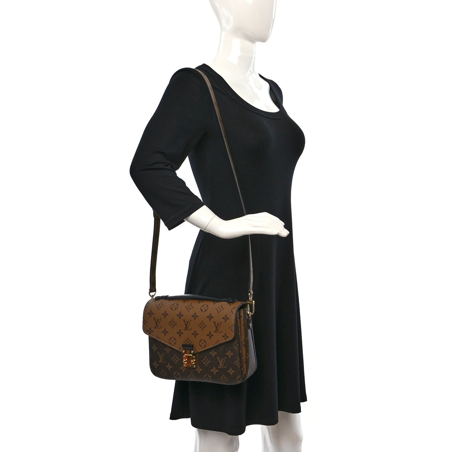 Reverse Monogram Pochette Metis