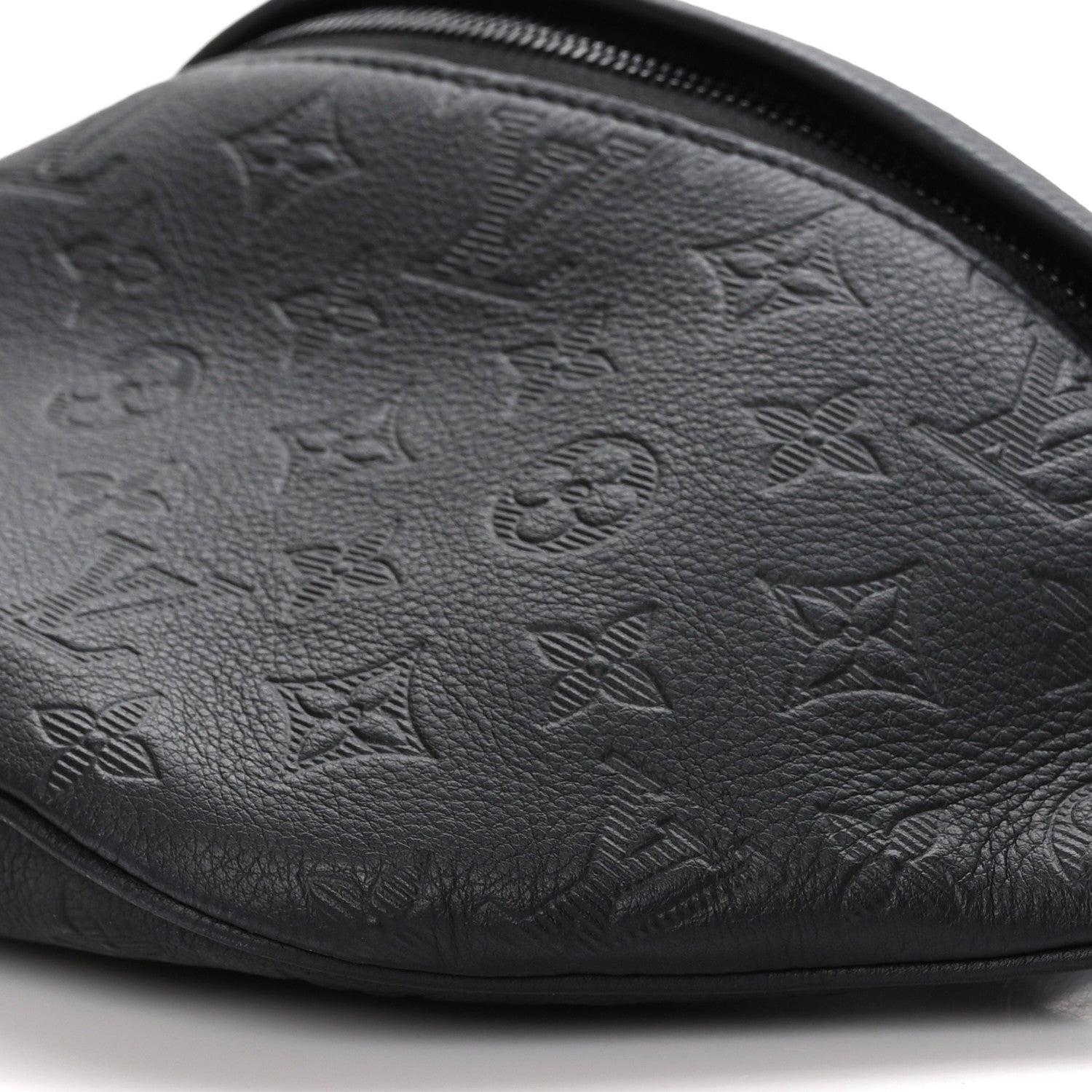 Louis Vuitton LOUIS VUITTON Calfskin Monogram Shadow Discovery Bumbag Black 8 of 9