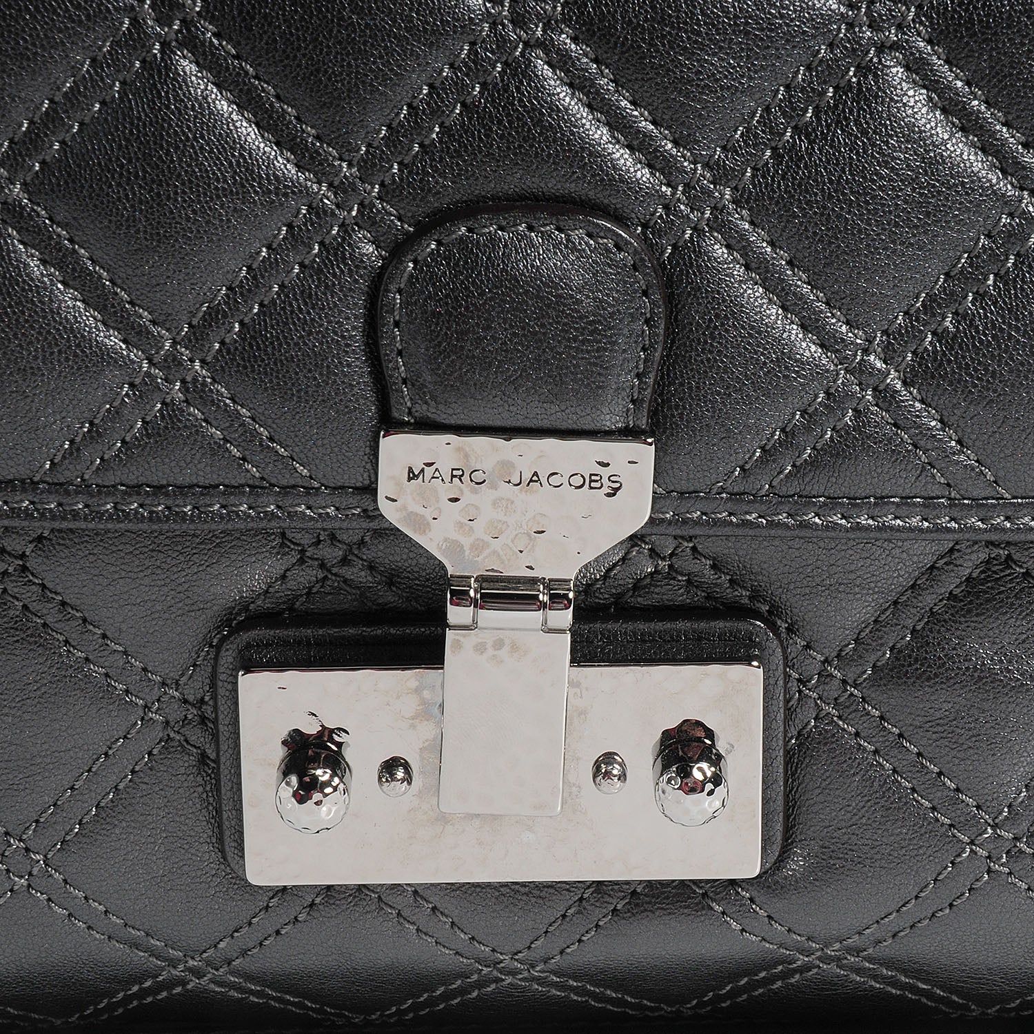 Marc Jacobs Lacquered Lambskin Baroque The XL Single Flap Pearl Anthracite 5 of 10