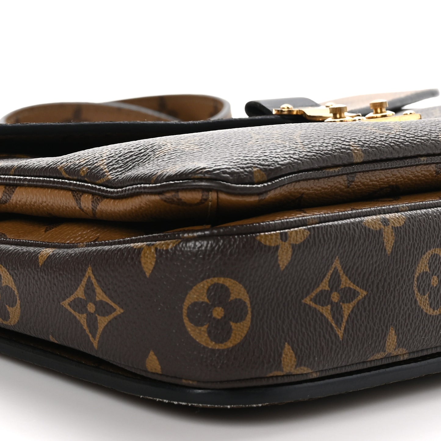 Reverse Monogram Pochette Metis