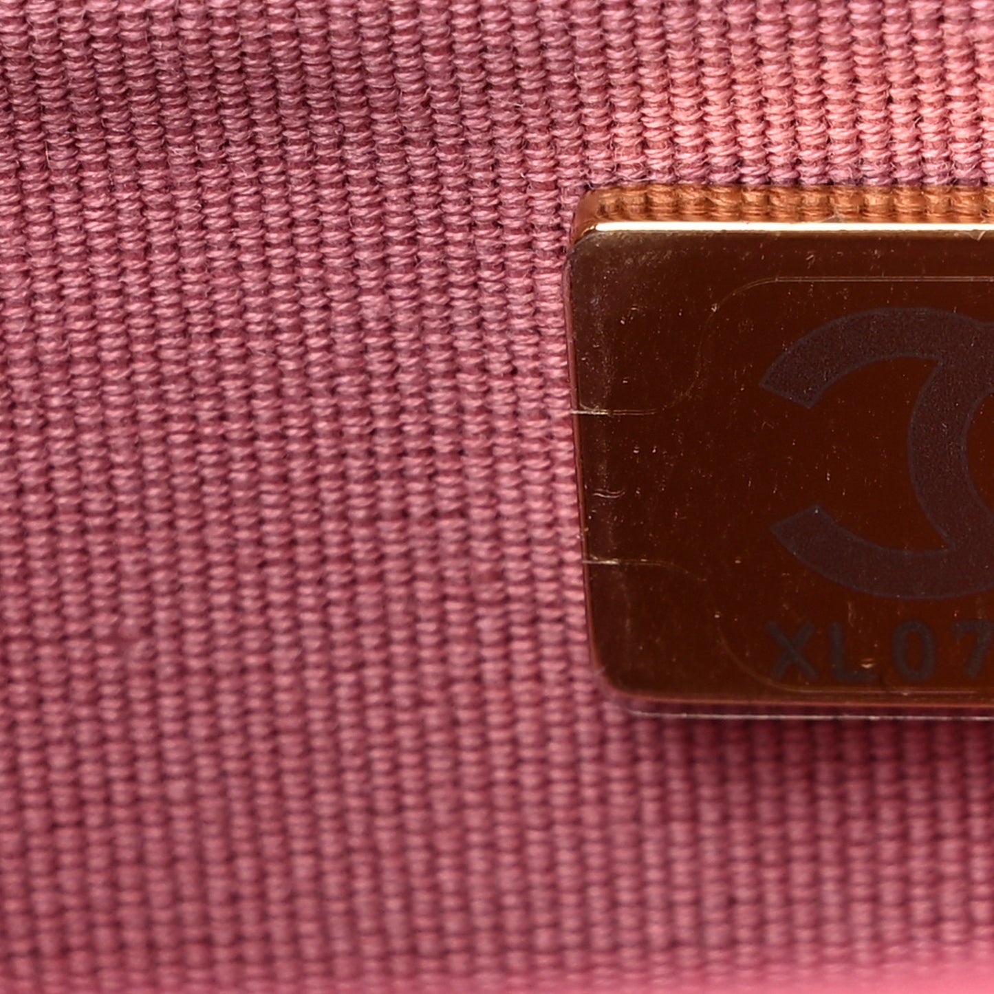 Caviar Quilted Wallet On Chain WOC Dark Pink