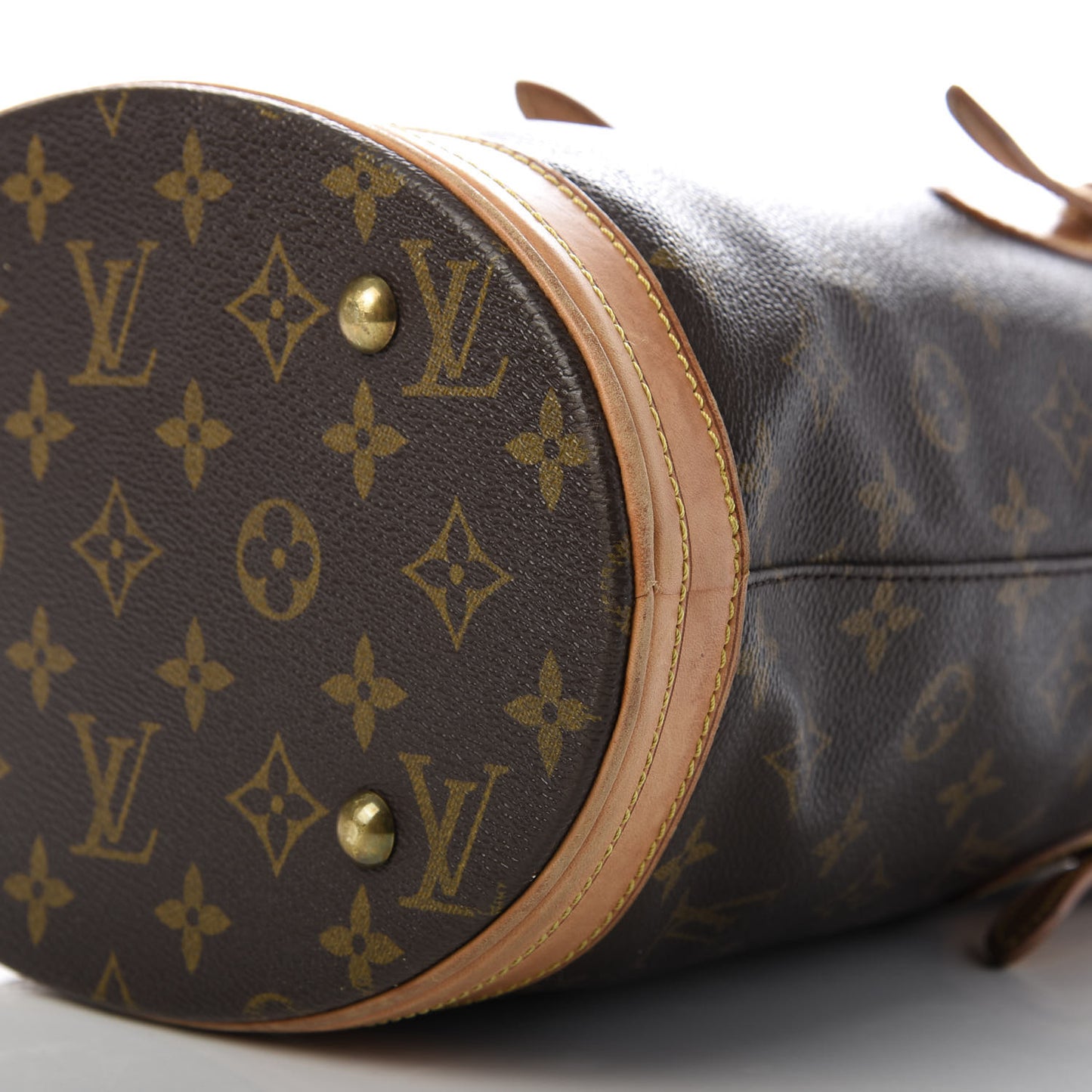 Monogram Petit Bucket 23