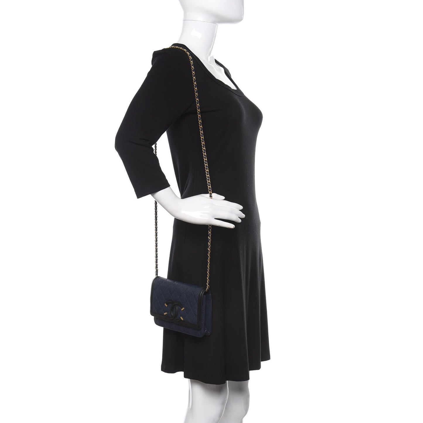 Caviar Quilted CC Filigree Wallet On Chain WOC Navy