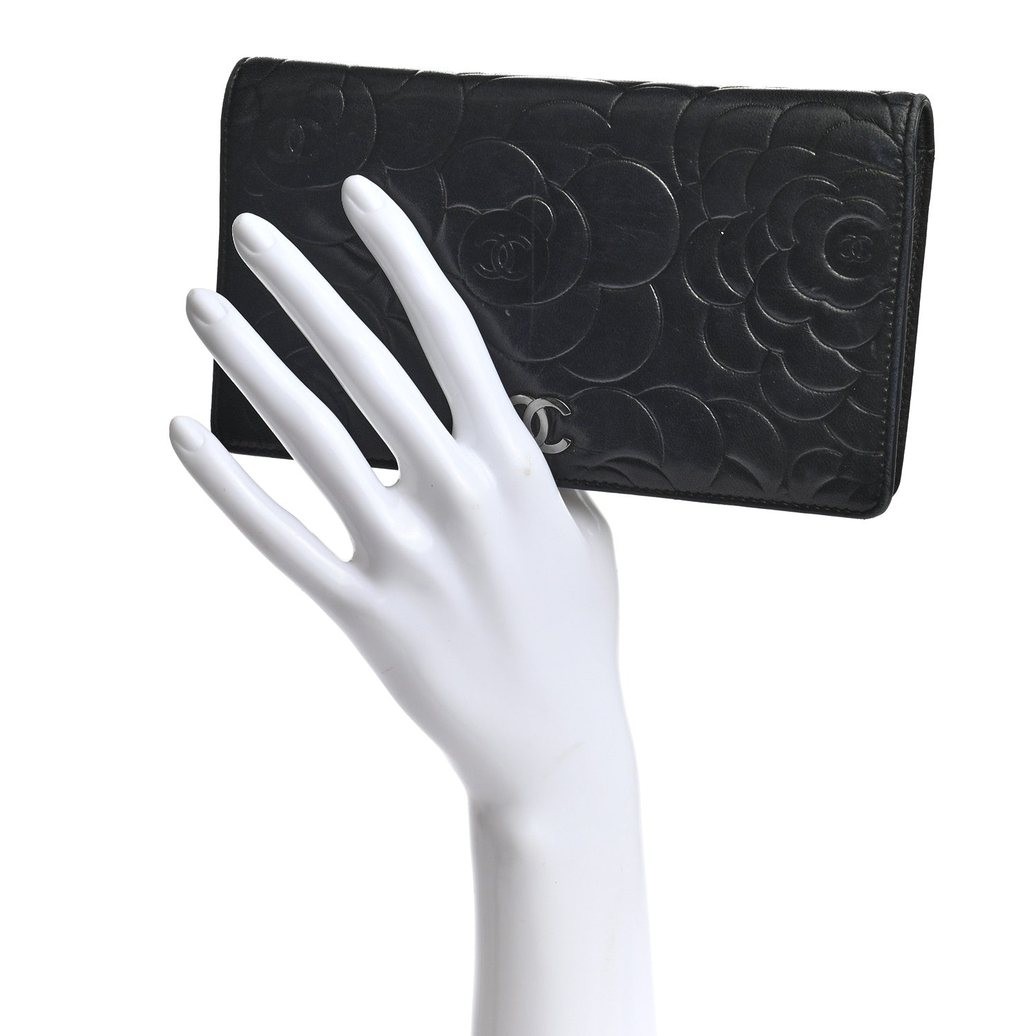 Chanel Lambskin Camellia Embossed Yen Wallet Black 2 of 8