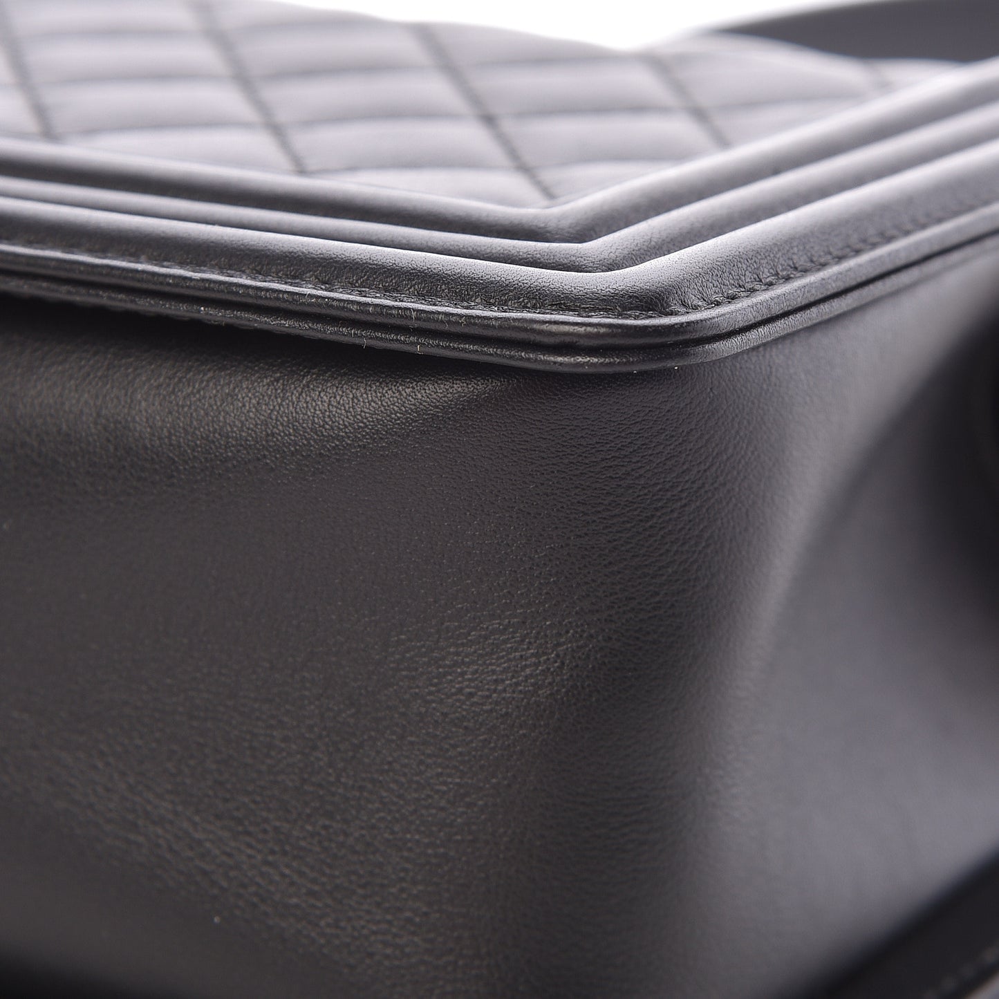 Lambskin Quilted Medium Boy Flap Black