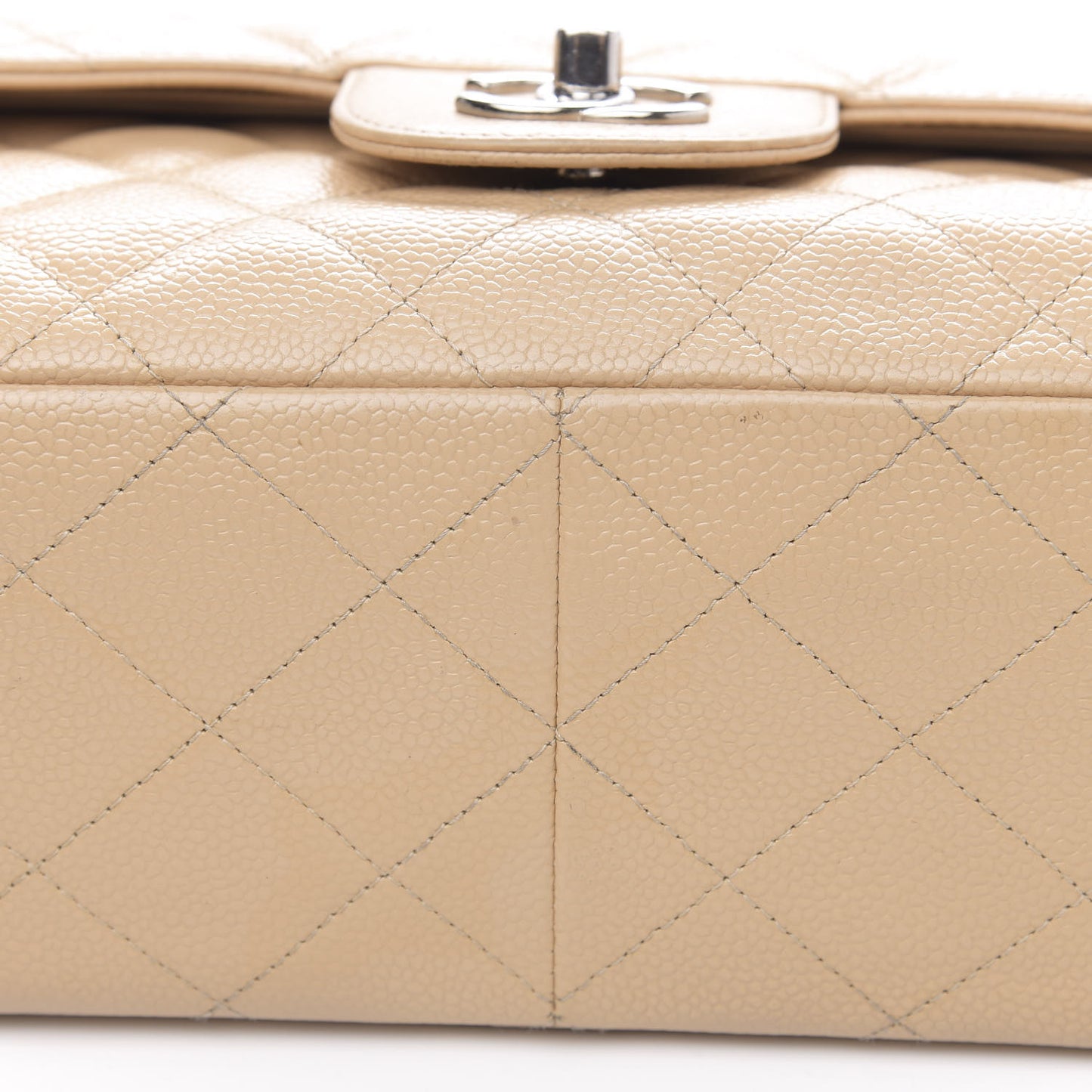 Caviar Quilted Jumbo Double Flap Beige Clair