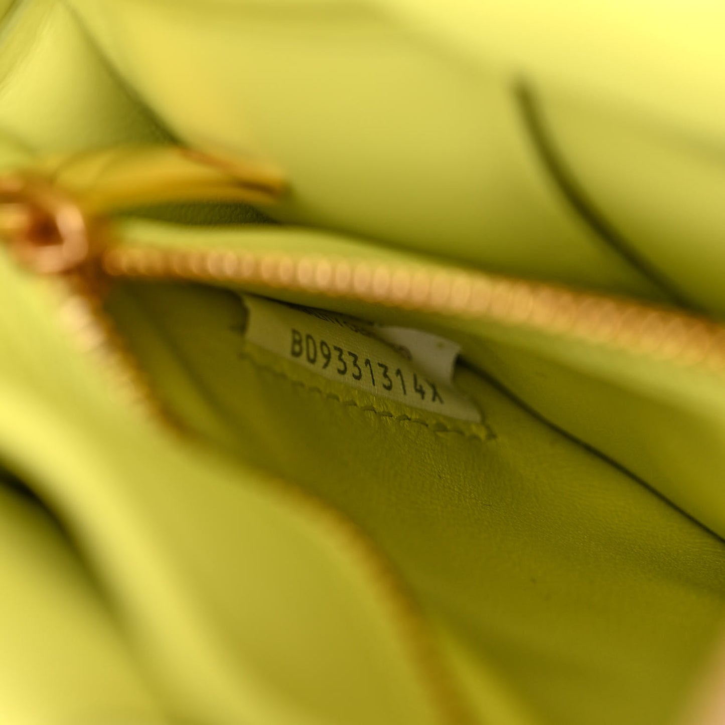 Lambskin Maxi Intreccio Padded Chain Cassette Crossbody Bag Seagrass