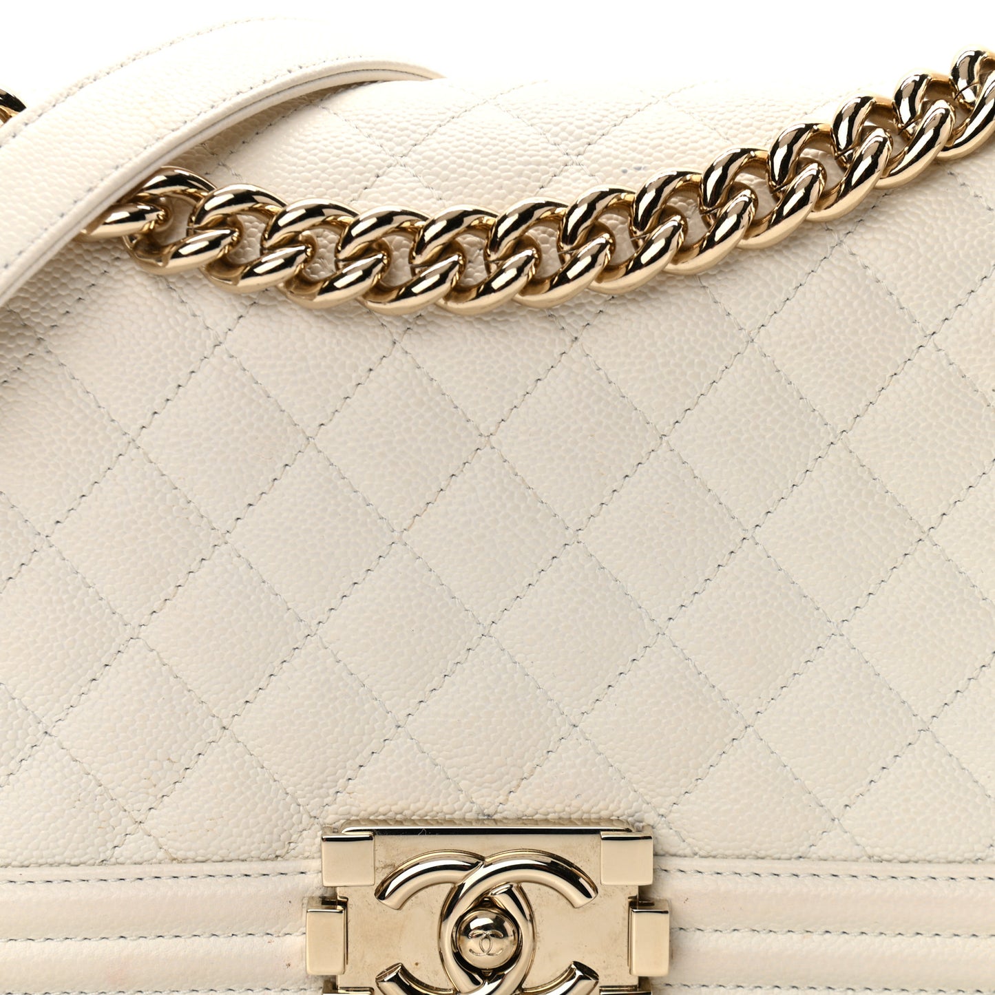 Caviar Quilted Medium Boy Flap White