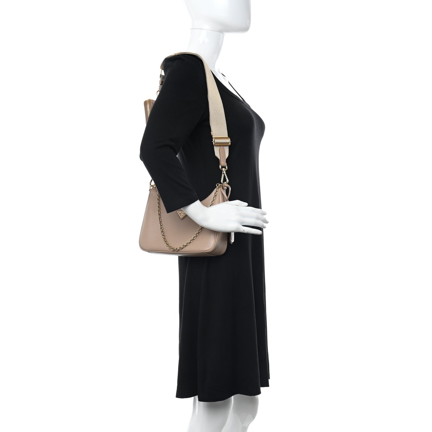 Prada Saffiano Lux Re-Edition 2005 Shoulder Bag Cammeo 2 of 10