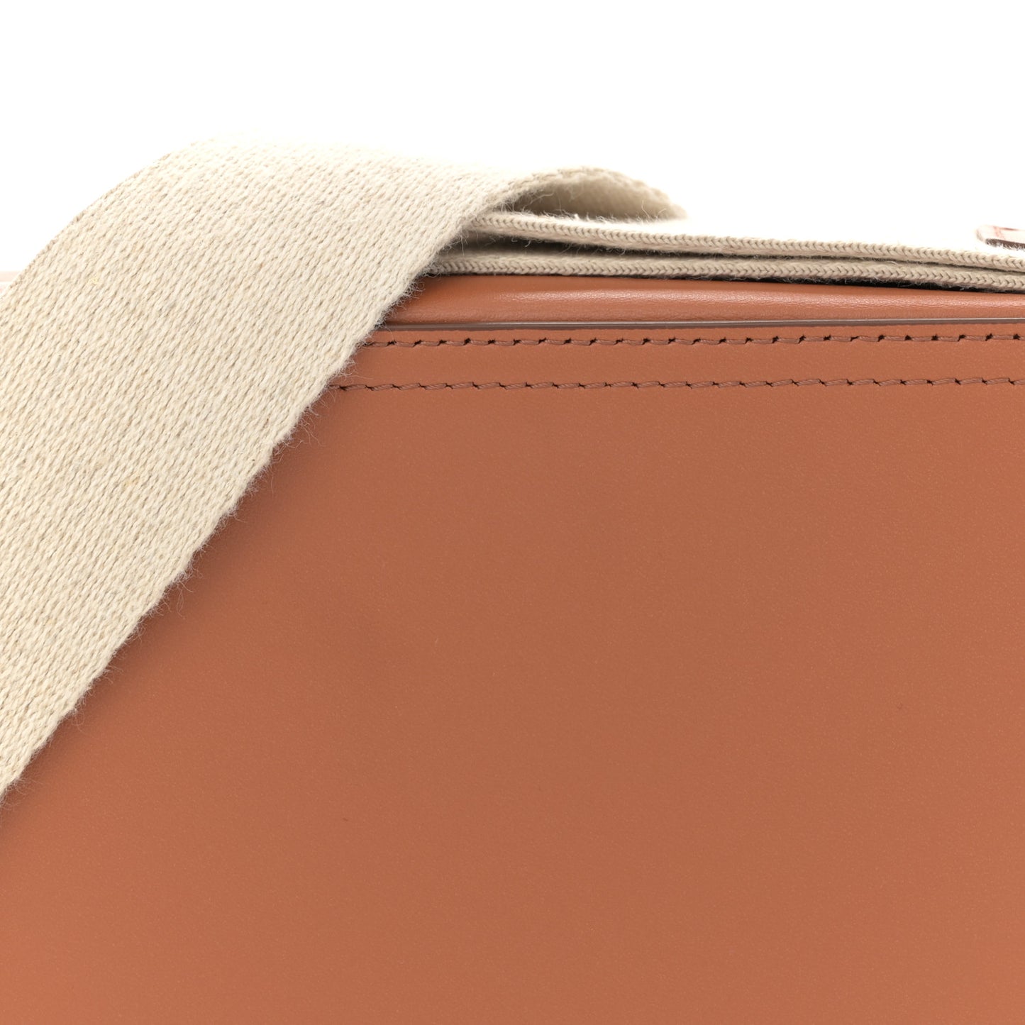 Smooth Calfskin Le Cuerda Horizontal Light Brown