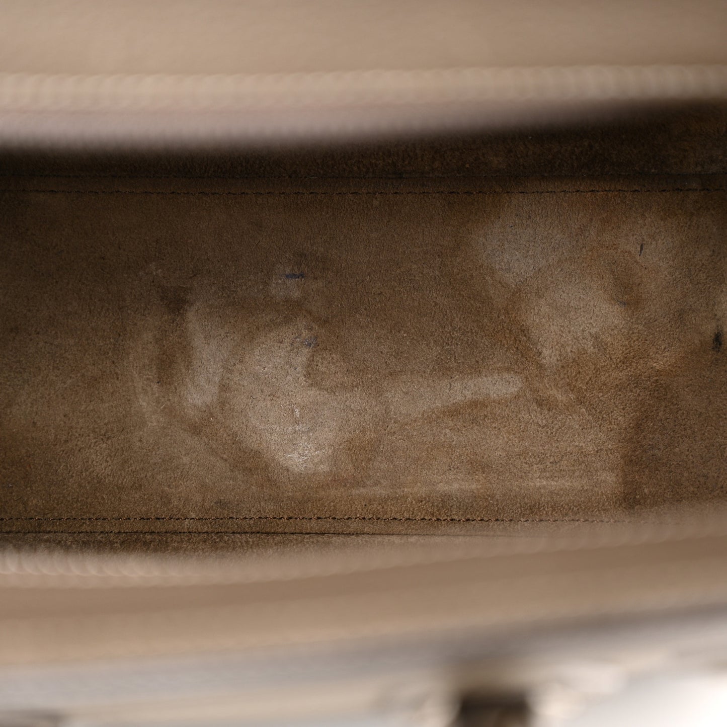 Drummed Calfskin Nano Luggage Souris