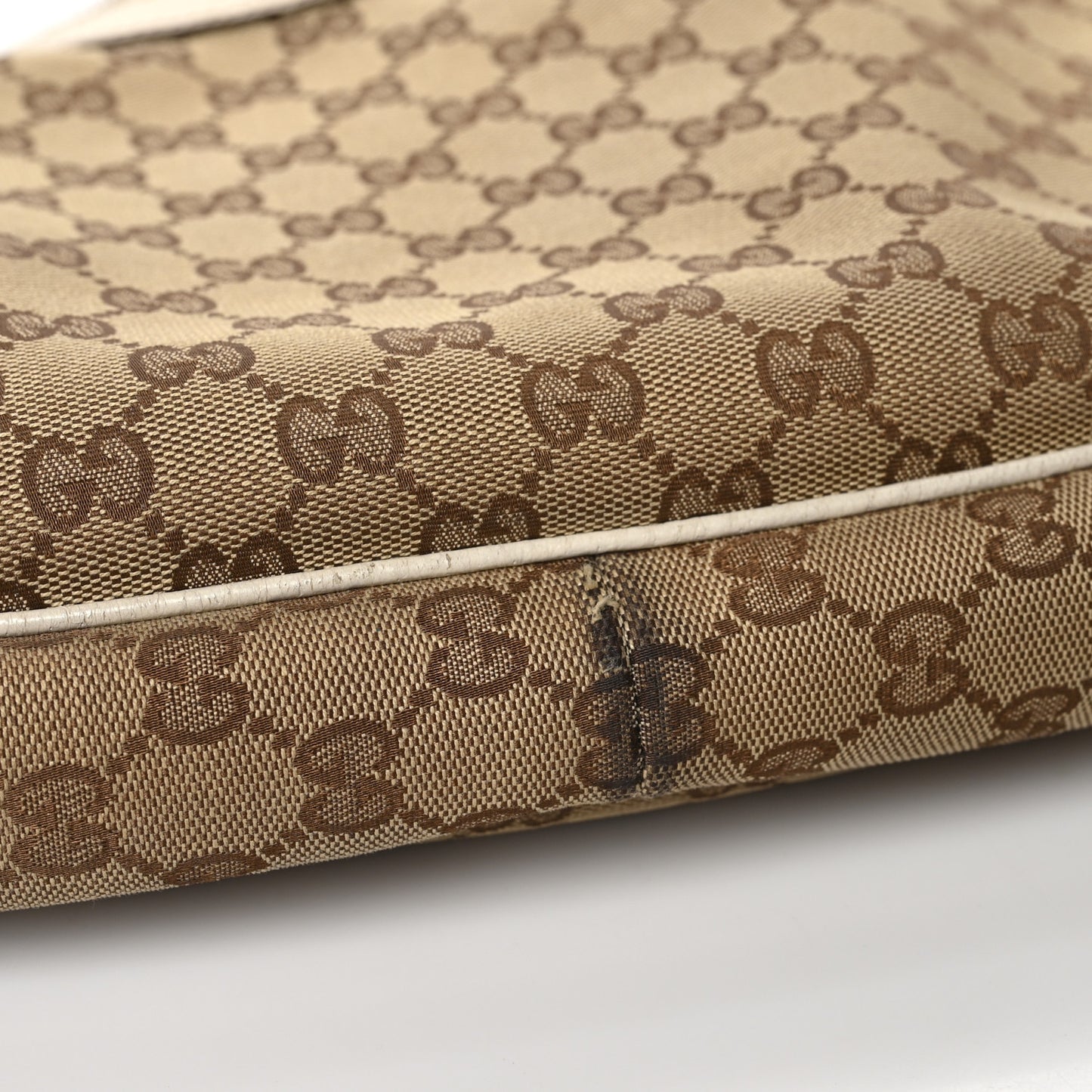 GG Monogram Medium Charmy Hobo Off White