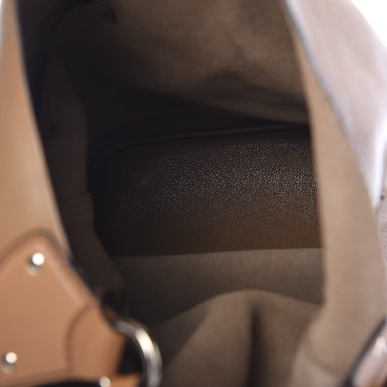 Burberry Grainy Calfskin Large Ashby Hobo Sand 5 of 14