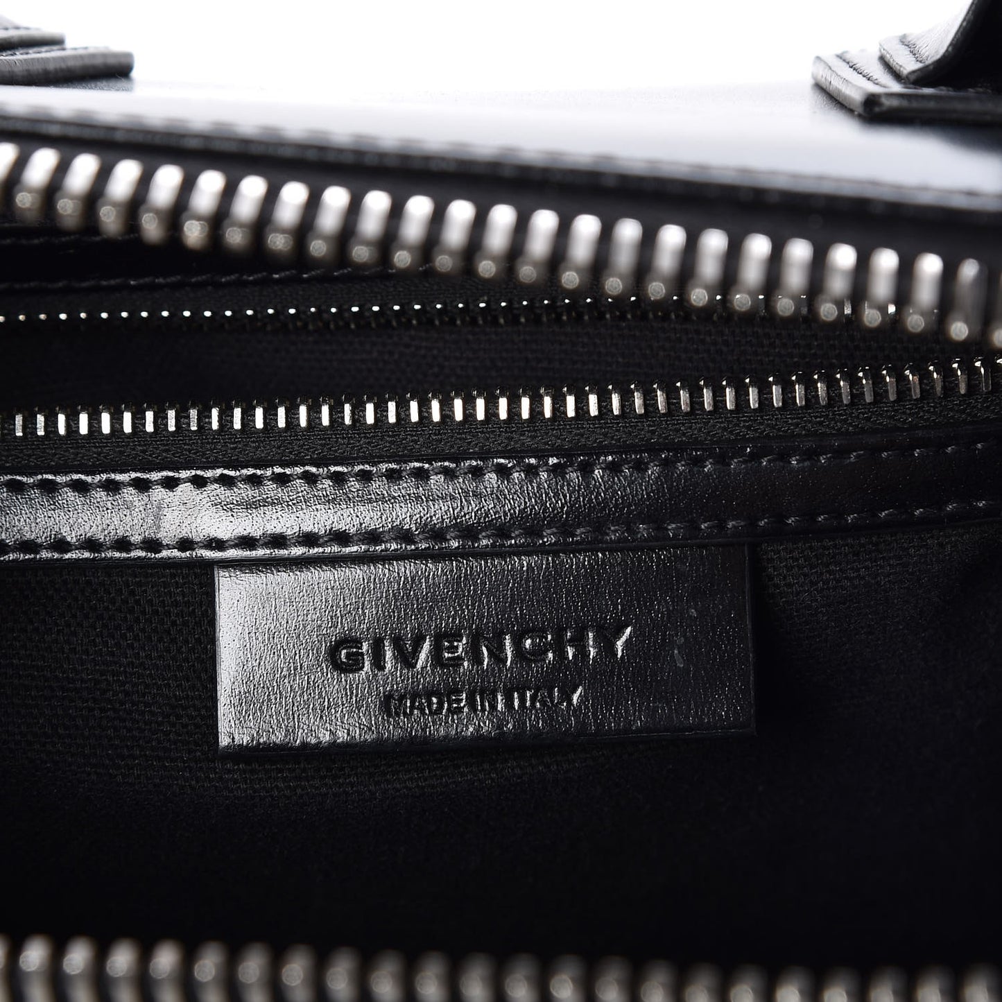 Shiny Lord Calfskin Small Antigona Black