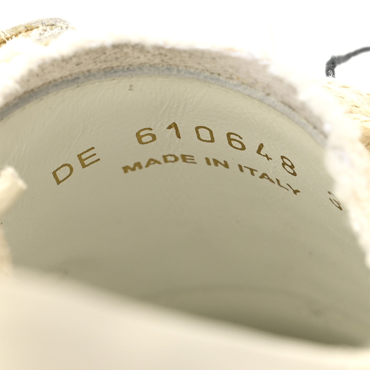 Distressed Canvas Court Classic Sneakers 39 Panna