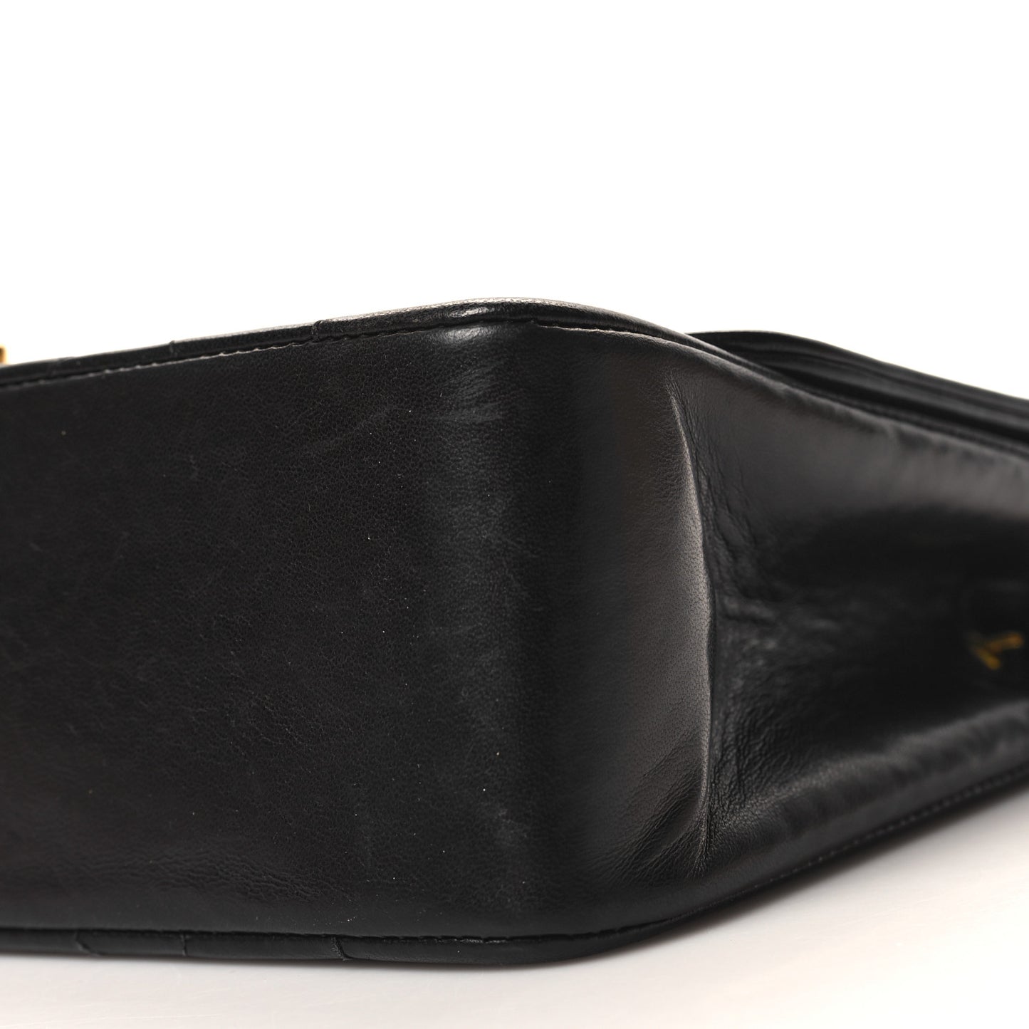Lambskin Medium Single Flap Black