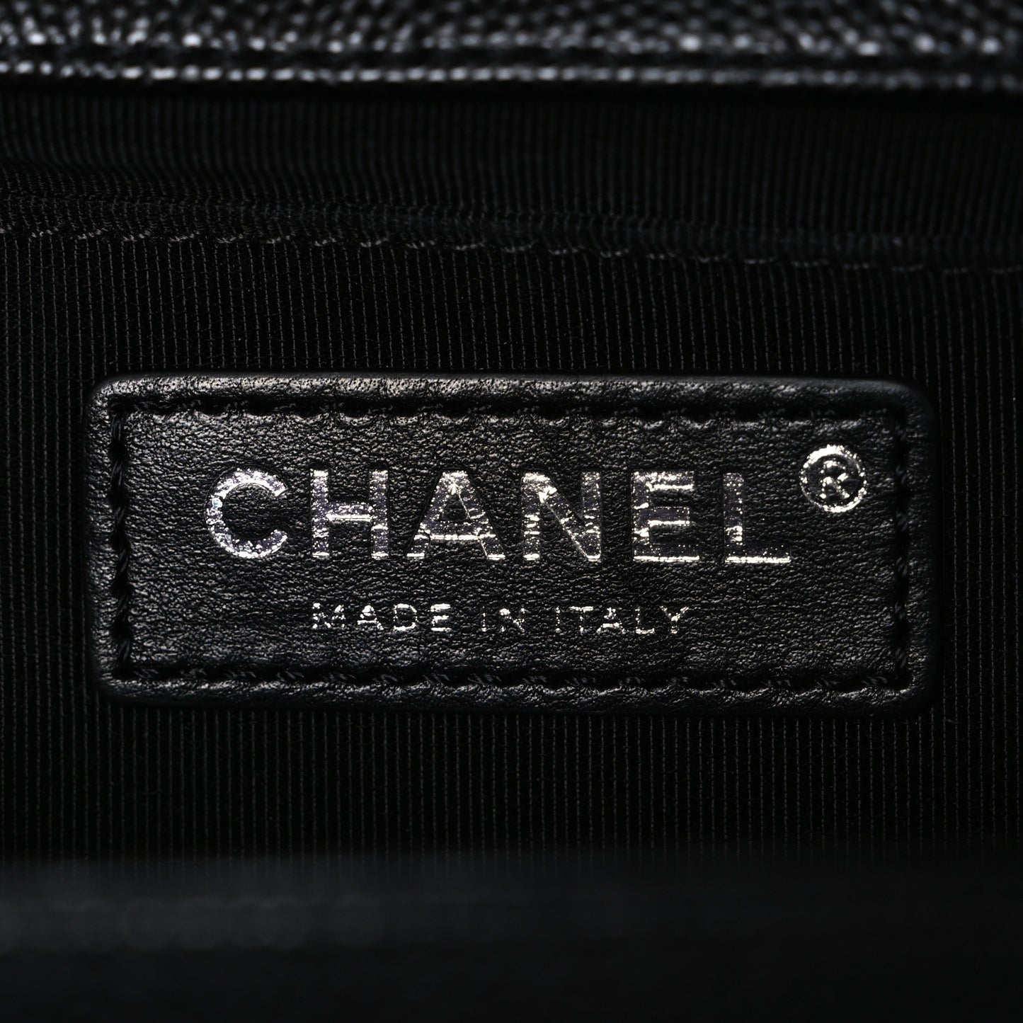 Caviar Quilted Medium Boy Flap Black