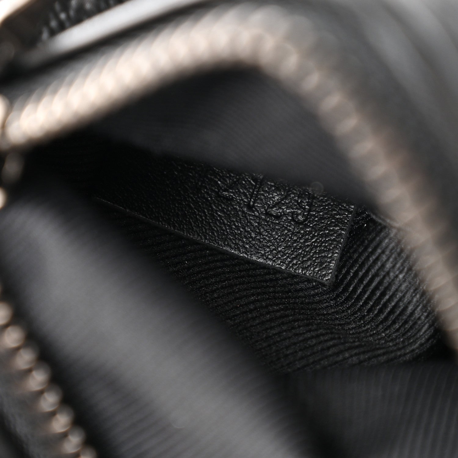 Louis Vuitton Monogram Eclipse Discovery Bumbag 7 of 12