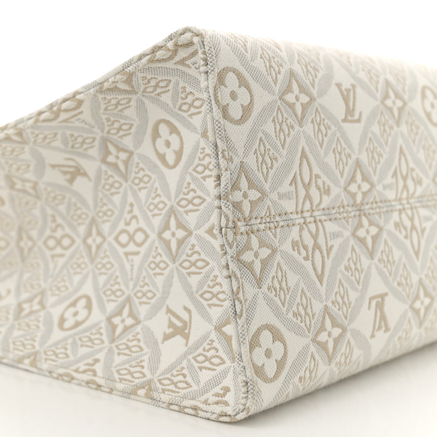 Jacquard Since 1854 Onthego MM Creme