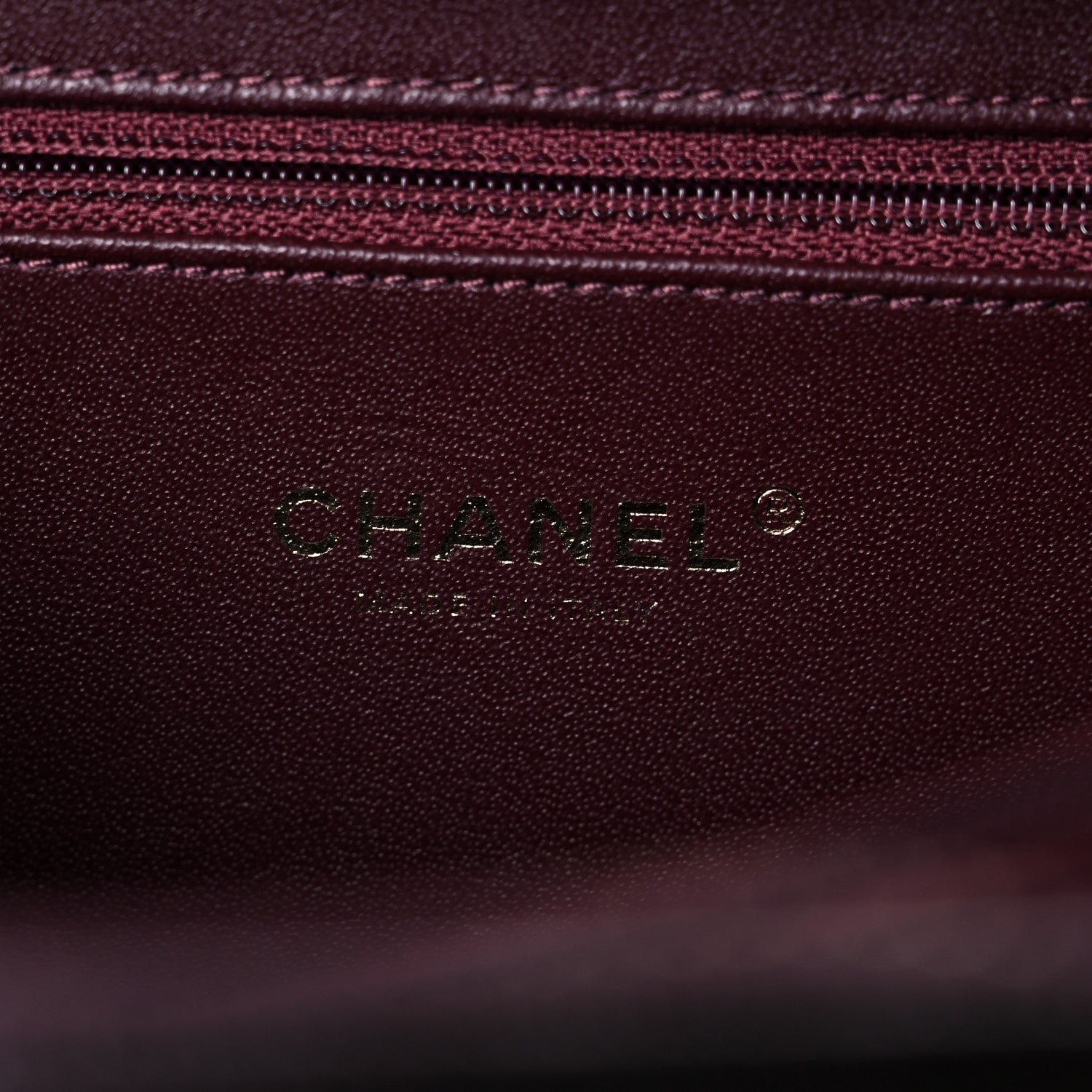 Chanel Iridescent Caviar Quilted Medium CC Filigree Vanity Case Burgundy 6 of 15