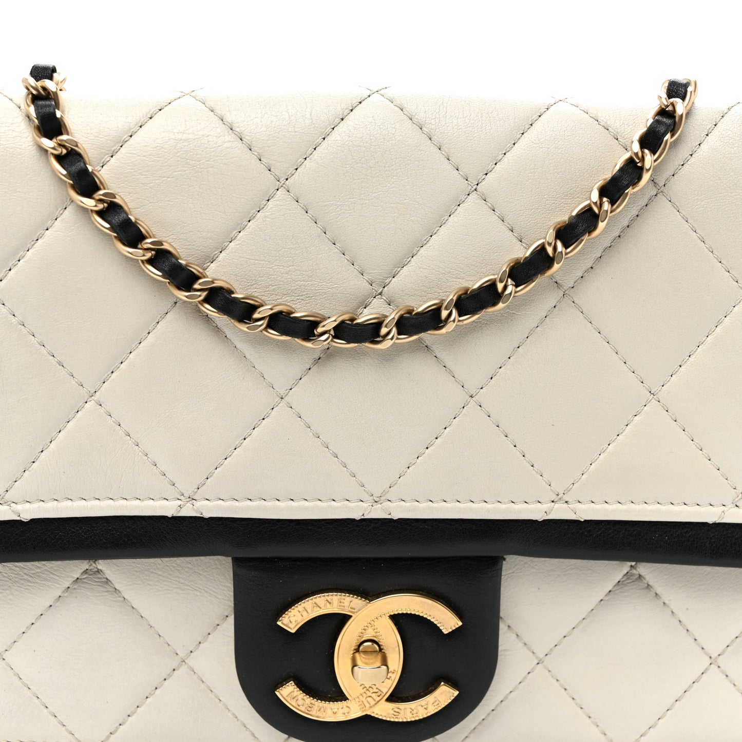 Lambskin Quilted Graphic Medium Flap White Black