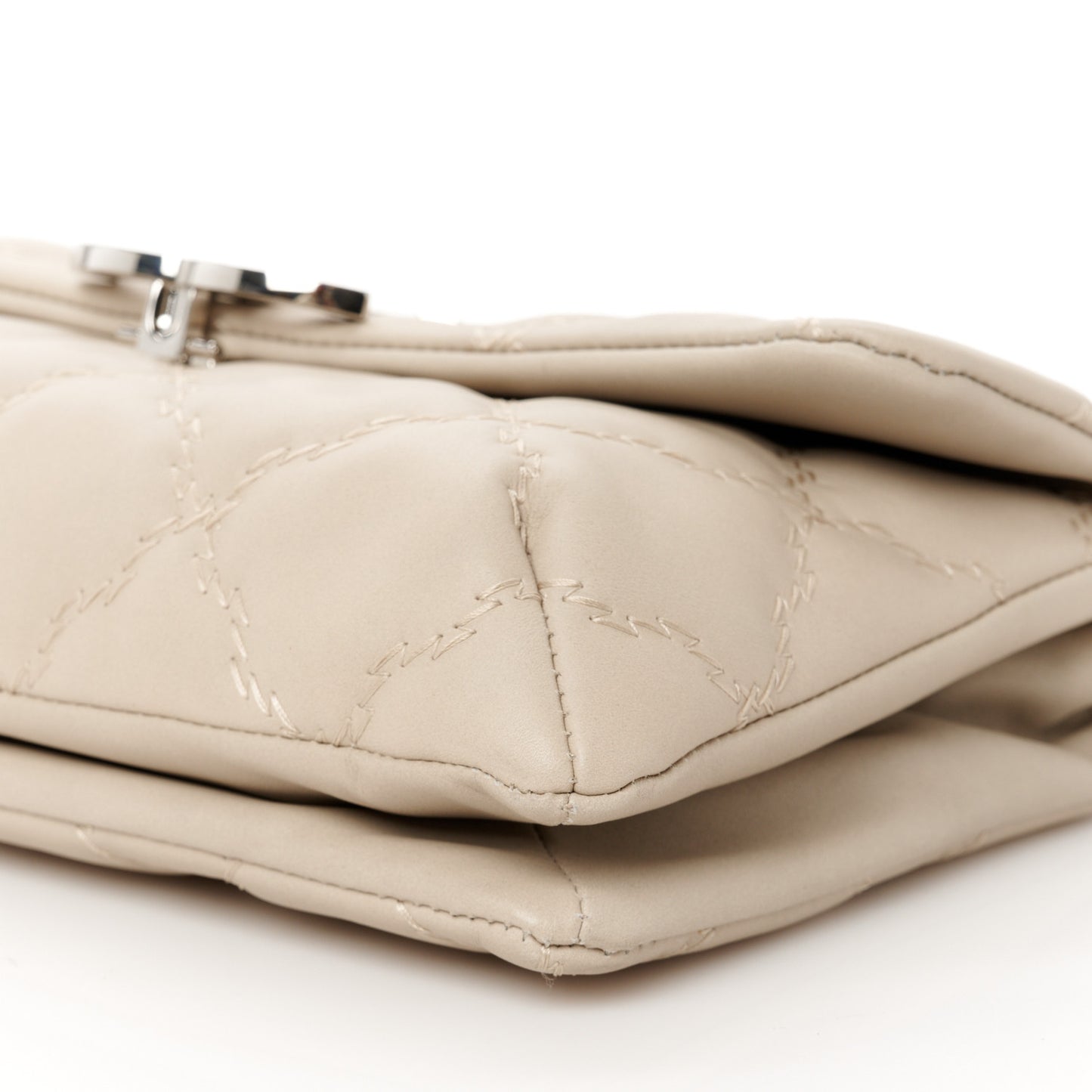 Calfskin Quilted Double Stitch Hamptons Clutch with Chain Beige Clair