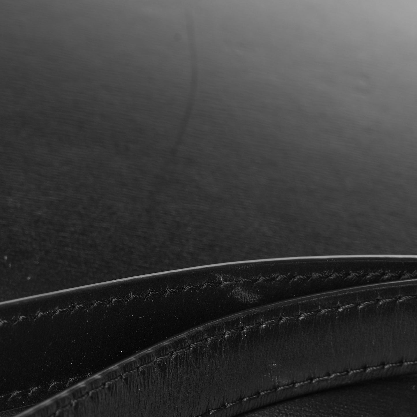 Box Calfskin Medium Classic Box Flap Bag Black