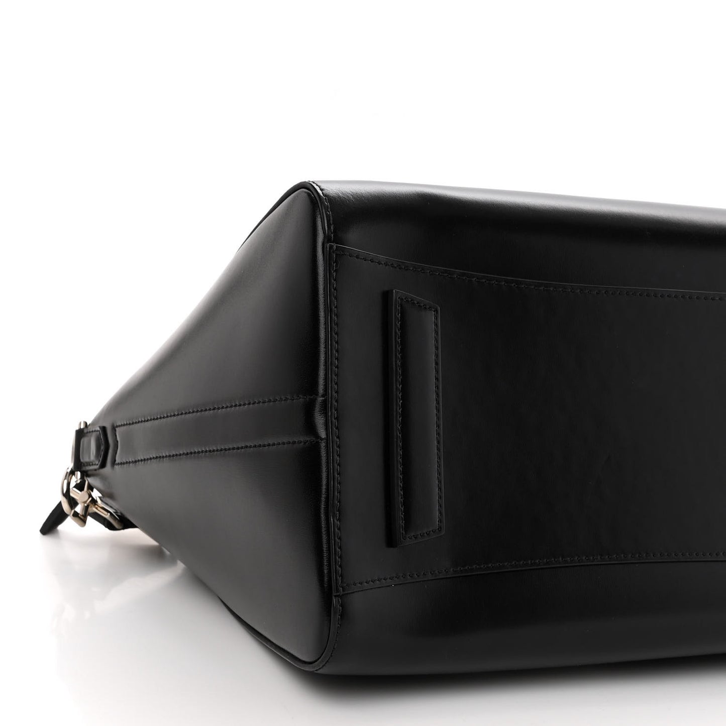 Shiny Lord Calfskin Medium Antigona Black