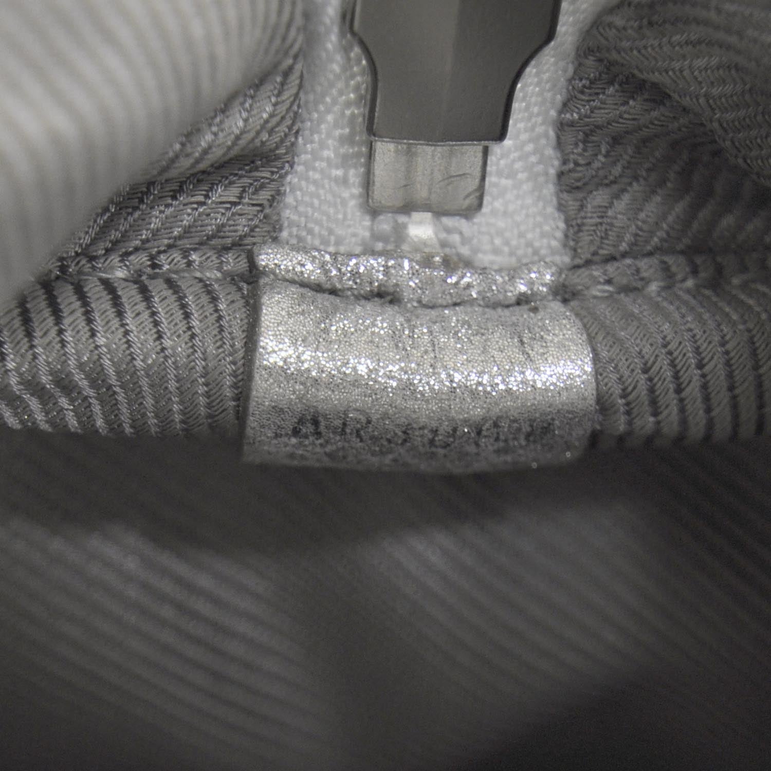 Louis Vuitton Monogram Shimmer Comete Silver 9 of 9