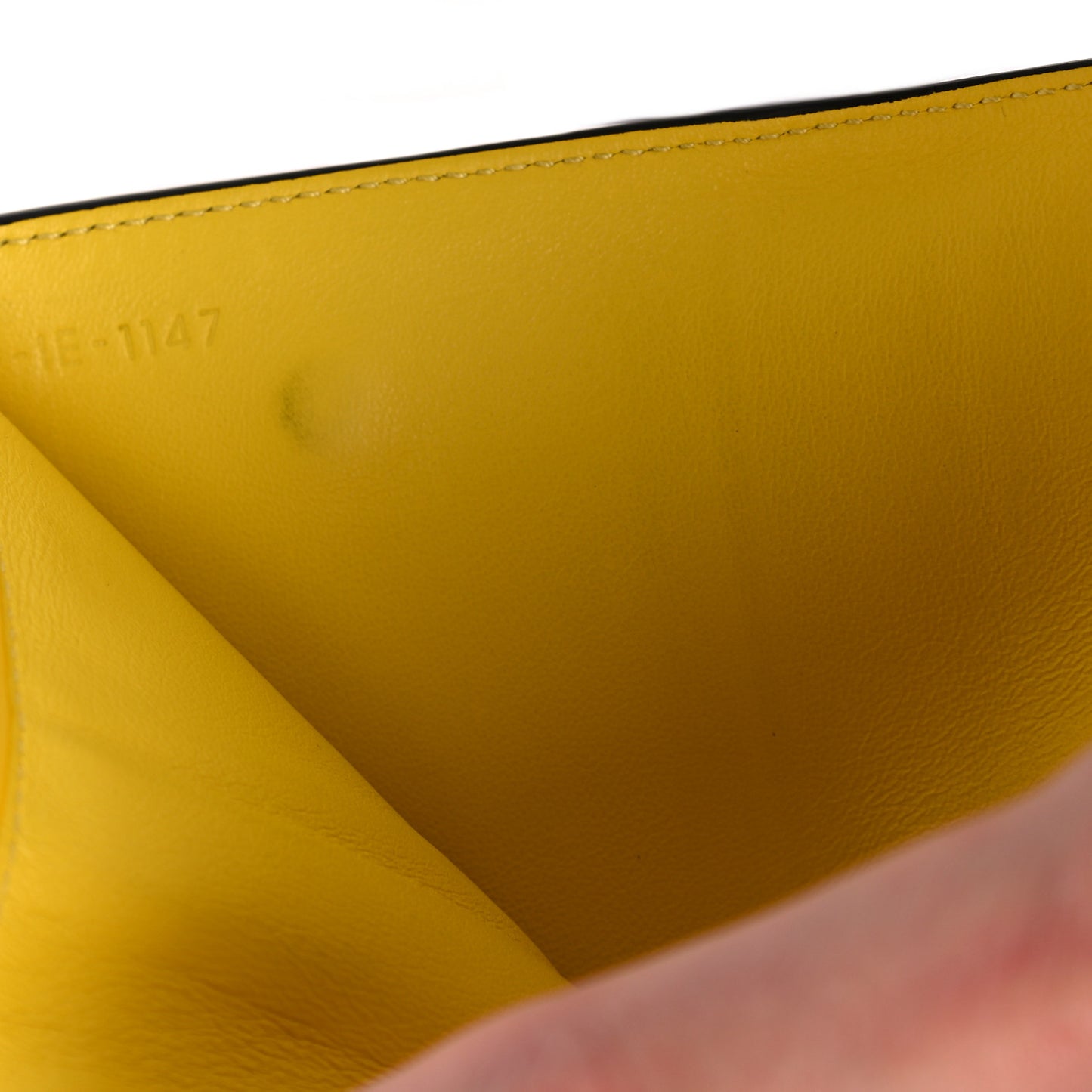 Drummed Calfskin Small Multifunction Folded Wallet Souris