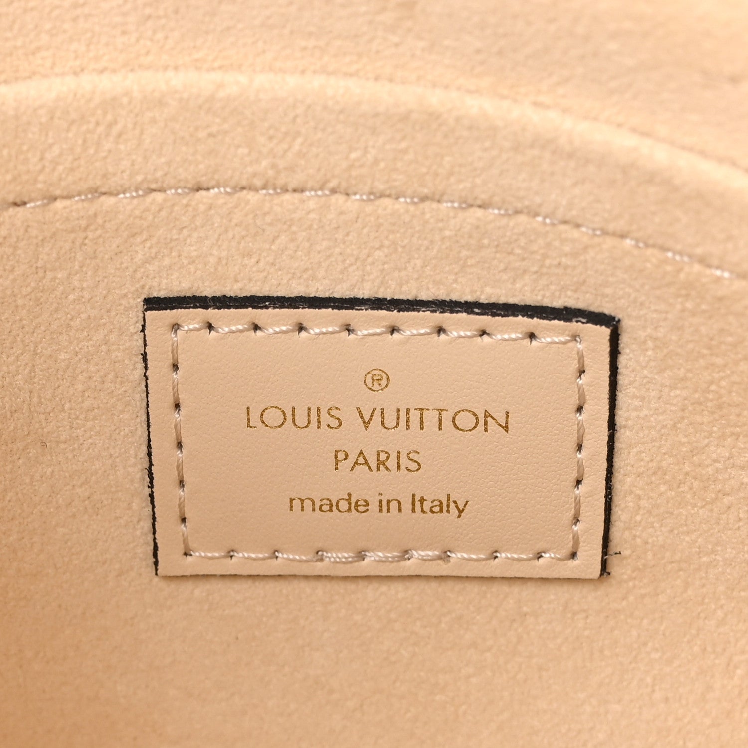 Louis Vuitton Empreinte Monogram Giant OnTheGo East West Creme 7 of 10