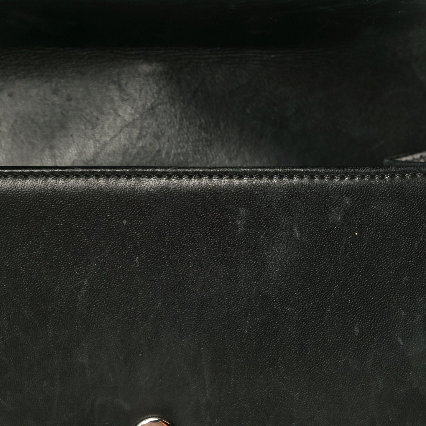 Lambskin Perforated Medium Boy Flap Black