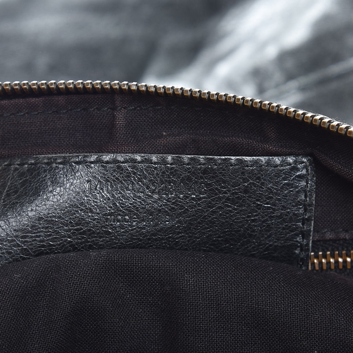 Agneau Classic Hardware Day Hobo Black