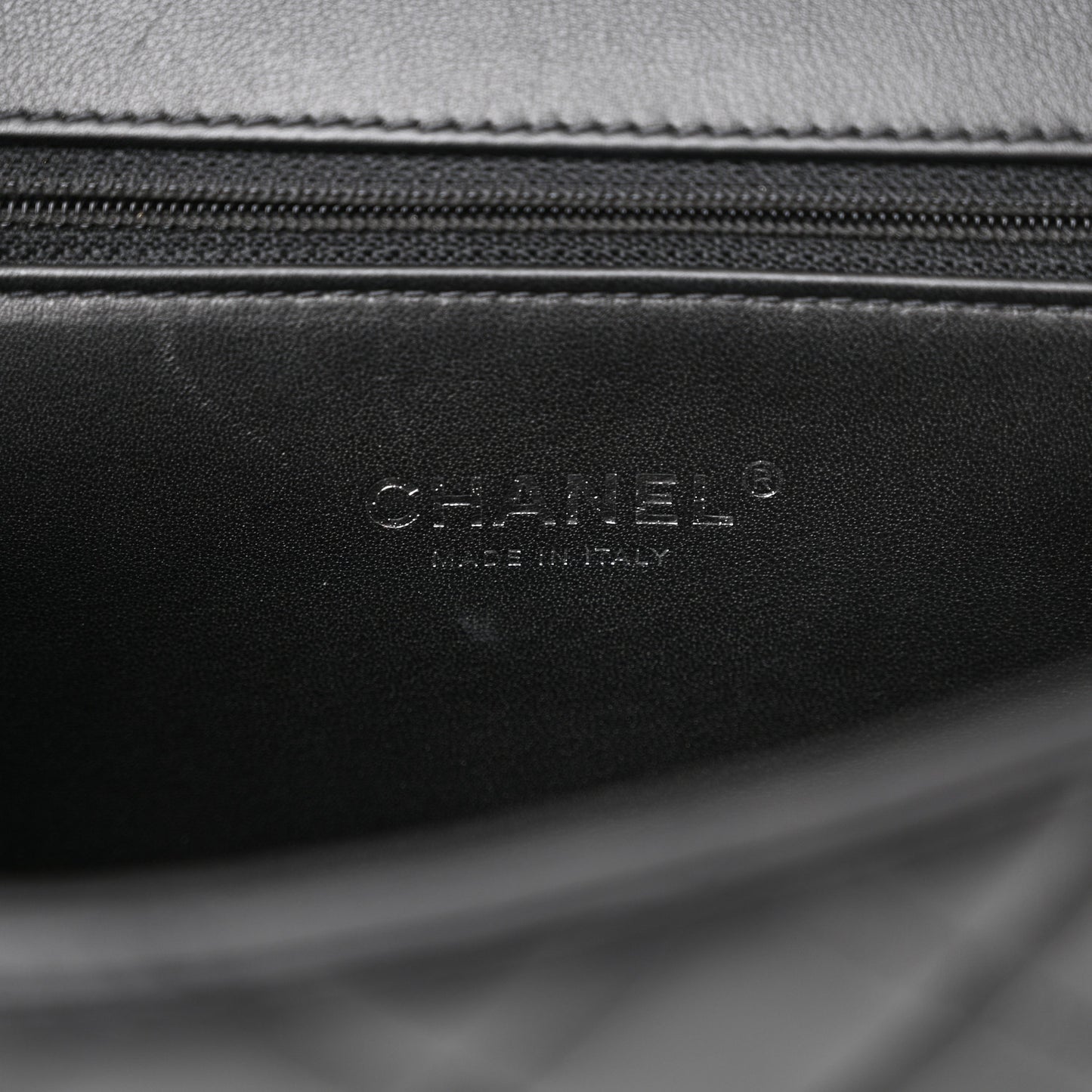 Lambskin Quilted Medium CC Filigree Flap Black
