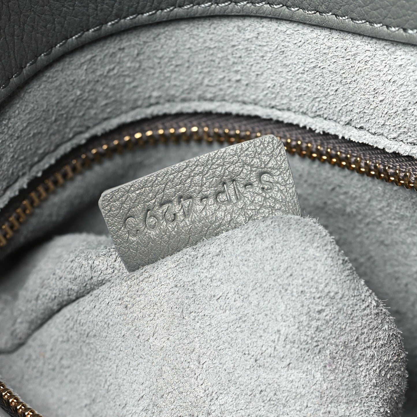 Supple Calfskin Medium Appoline Zinc