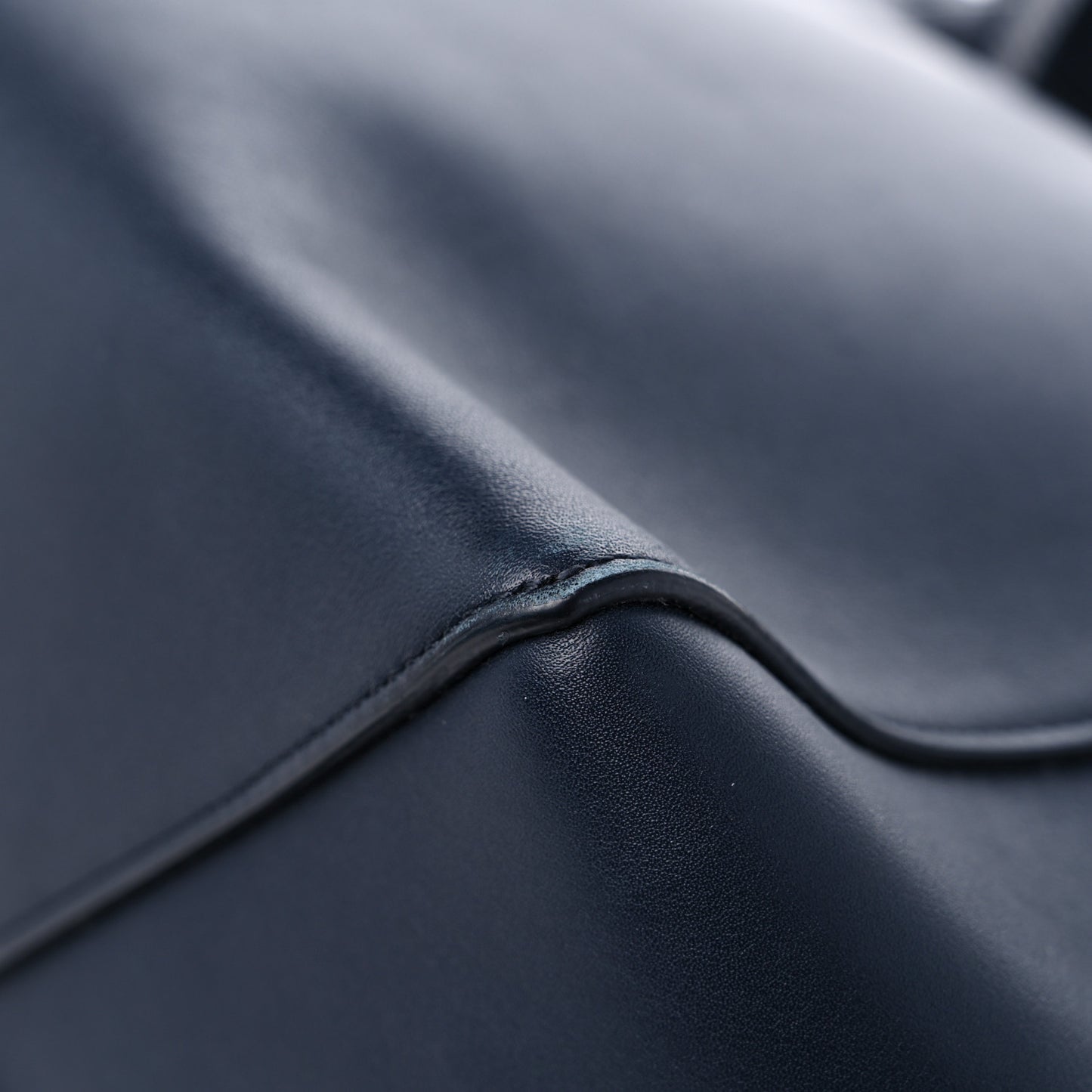 Smooth Calfskin Small Belt Cabas Phantom Navy Blue