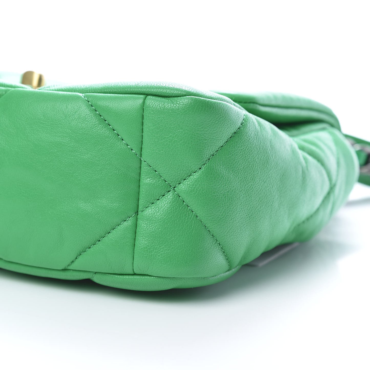 Lambskin Quilted Medium 19 Flap Green