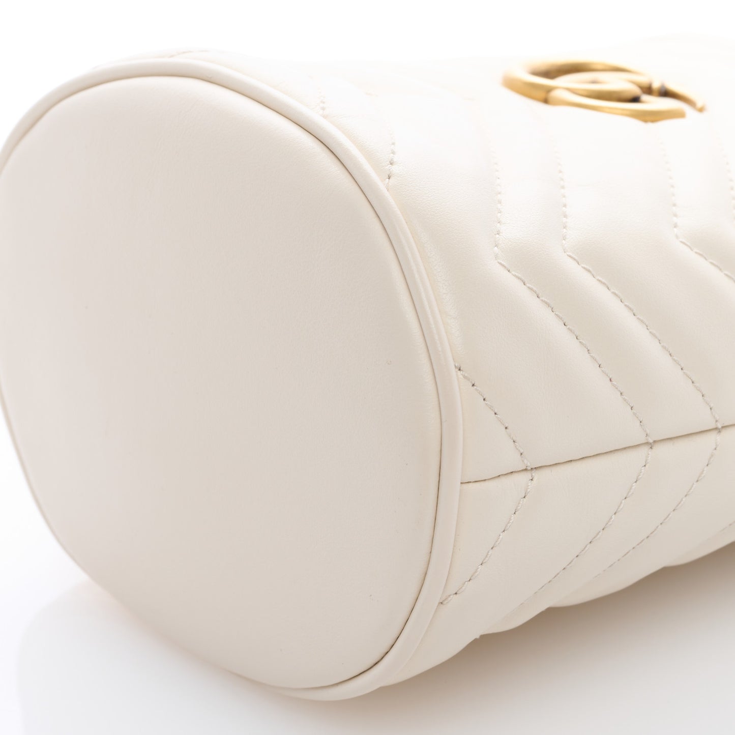Calfskin Matelasse Mini GG Marmont 2.0 Bucket Bag White