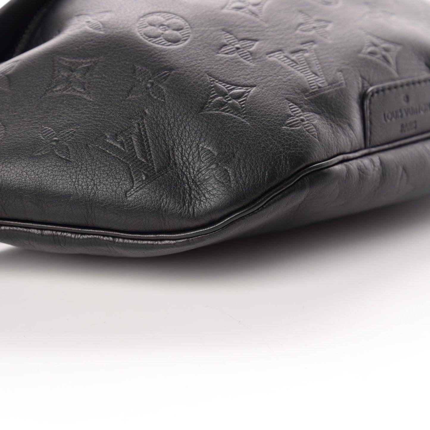 Calfskin Monogram Shadow Discovery Bumbag Black