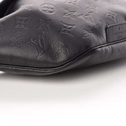 Louis Vuitton Calfskin Monogram Shadow Discovery Bumbag Black 5 of 8