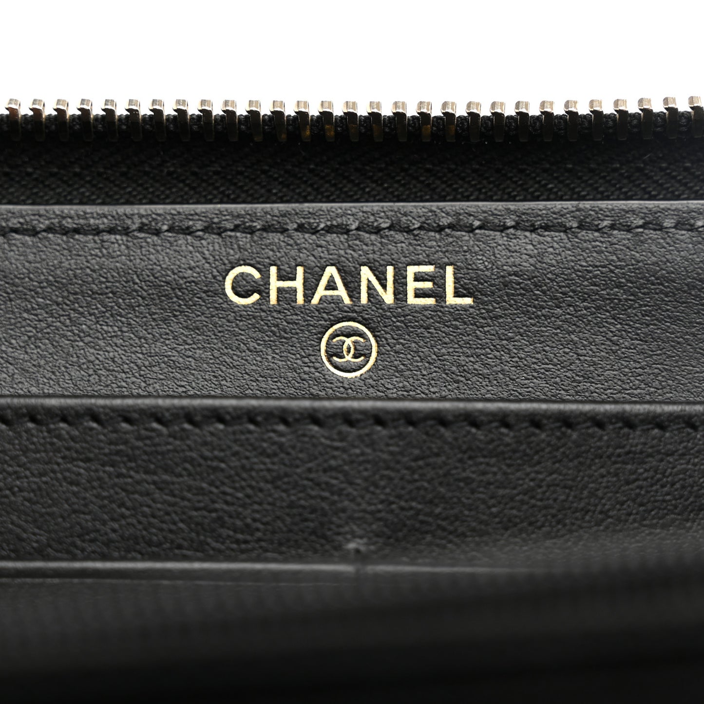 Caviar Quilted Filigree Zip Around Wallet Beige Black