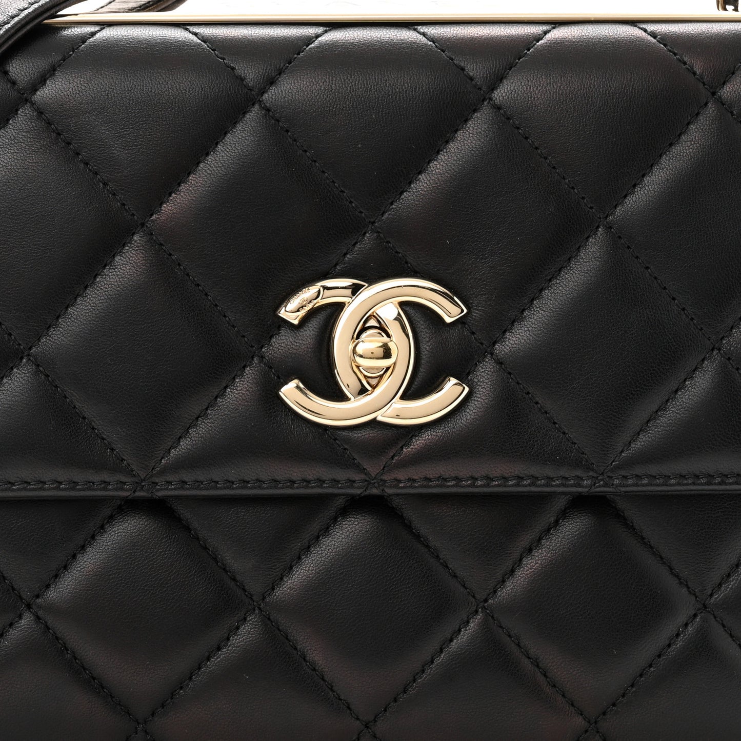 Lambskin Quilted Medium Trendy CC Flap Black