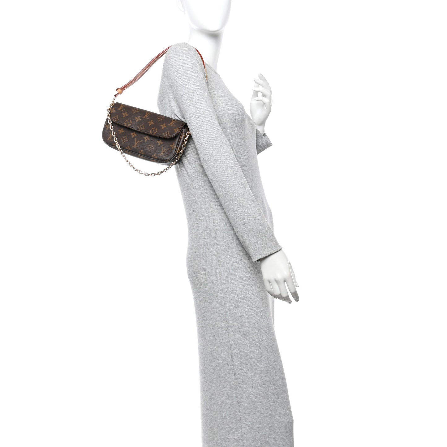 Monogram Ivy Wallet On Chain